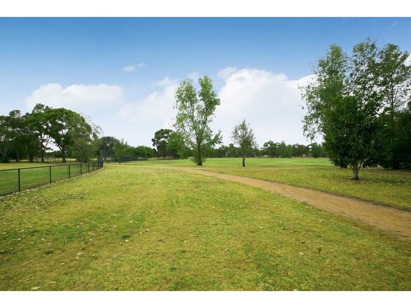 81 Benkel Avenue, Cheltenham VIC 3192