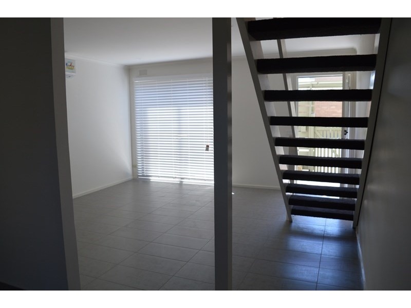 48/310 Warrigal Road, Cheltenham VIC 3192