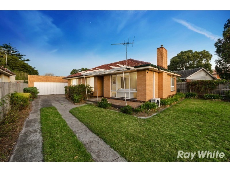 24 Lincoln Drive, Cheltenham VIC 3192