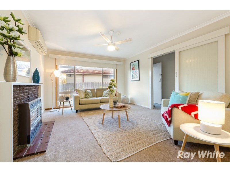 24 Lincoln Drive, Cheltenham VIC 3192