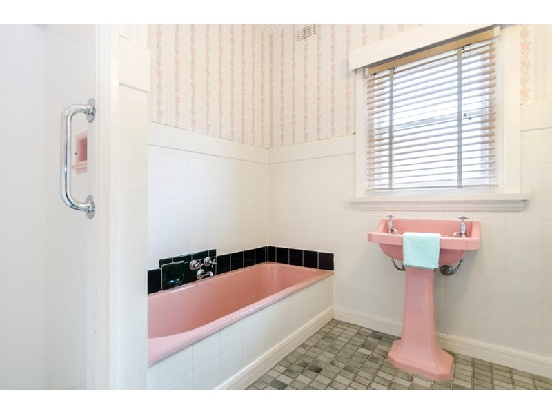 12 Ward Street, Cheltenham VIC 3192