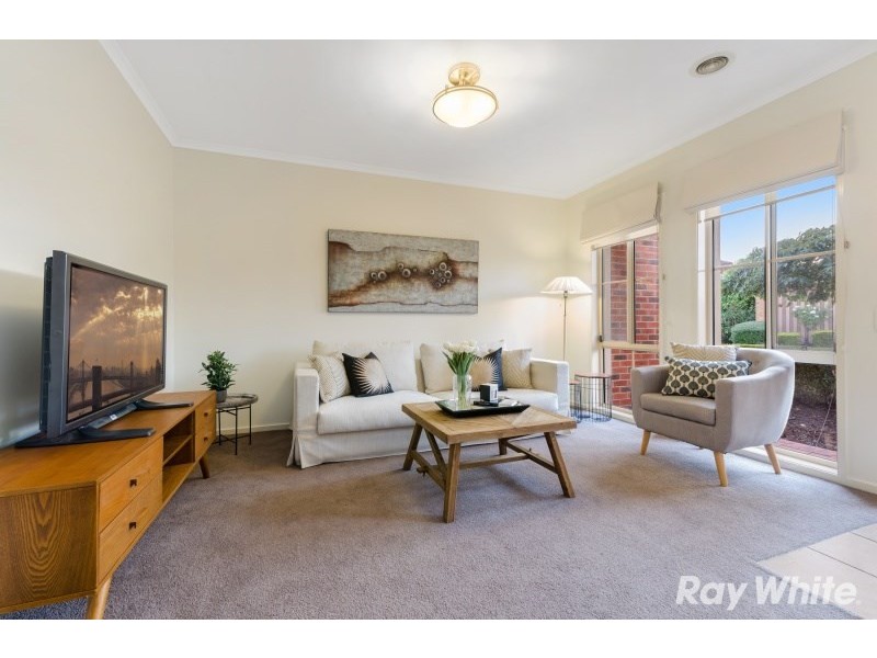 13 Kingsland Close, Dingley Village VIC 3172