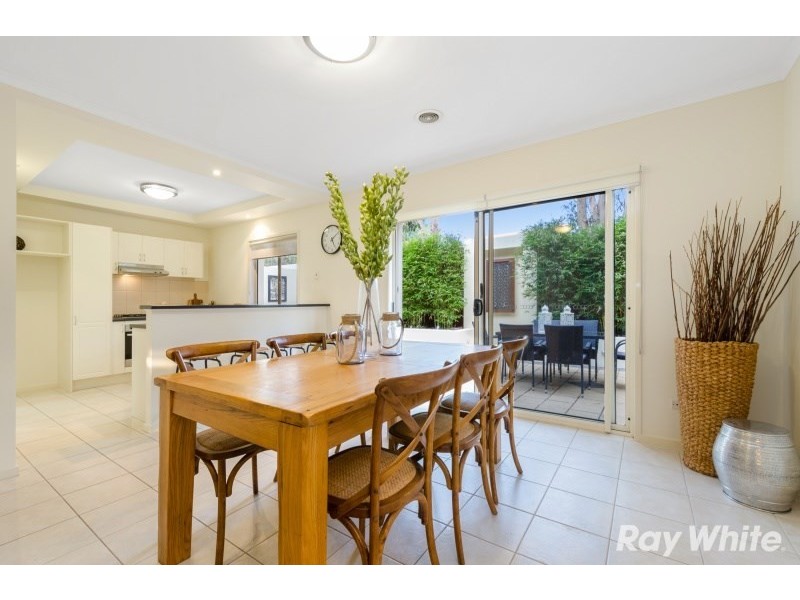 13 Kingsland Close, Dingley Village VIC 3172