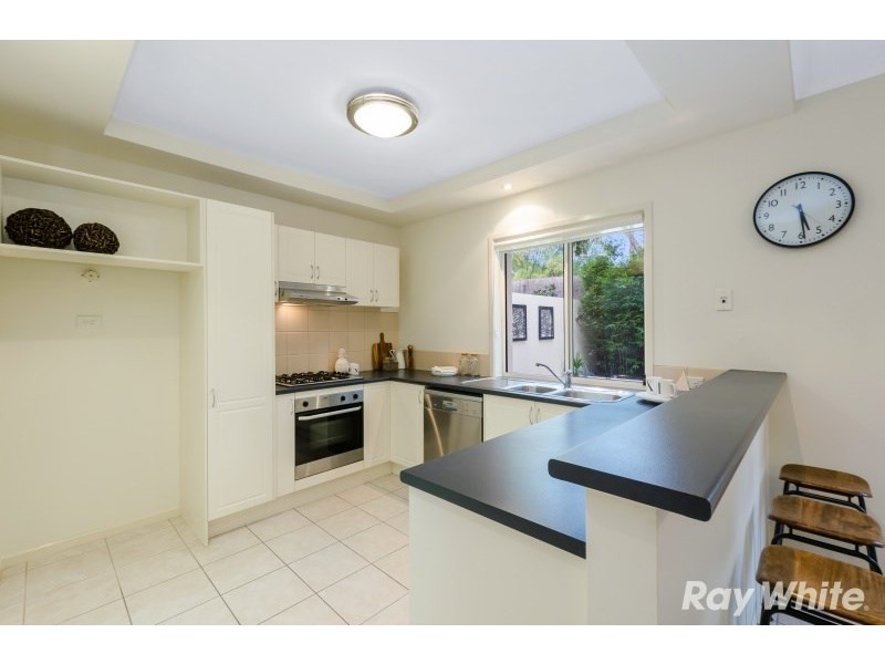 13 Kingsland Close, Dingley Village VIC 3172