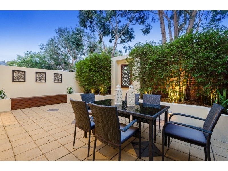 13 Kingsland Close, Dingley Village VIC 3172