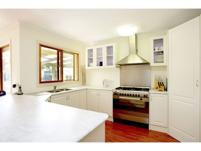 15 St. Marks Close, Dingley Village VIC 3172