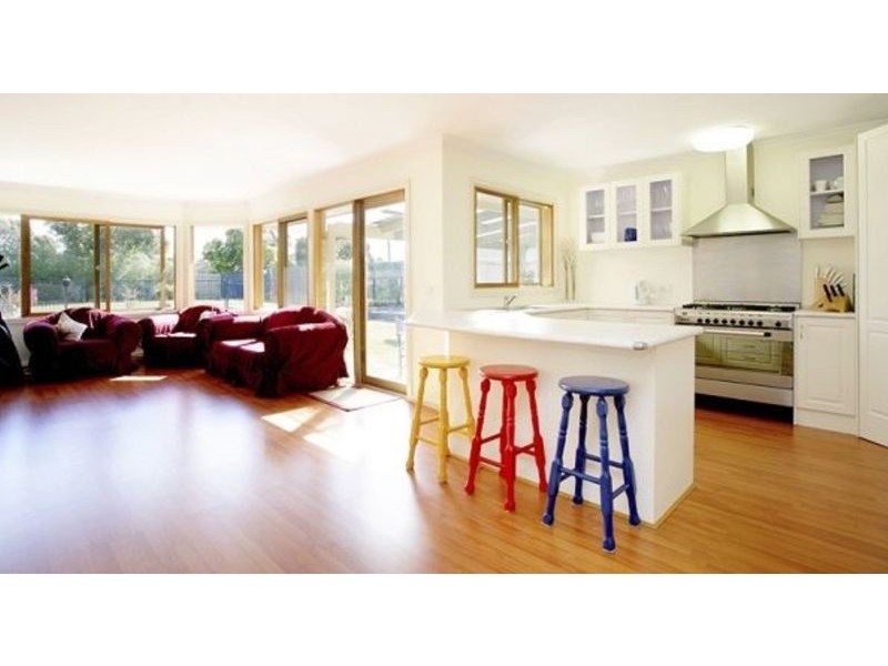 15 St. Marks Close, Dingley Village VIC 3172