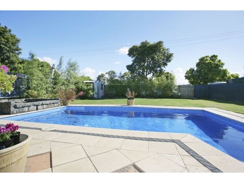 15 St. Marks Close, Dingley Village VIC 3172