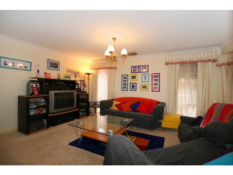 2/3 Nursery Place, Dingley Village VIC 3172