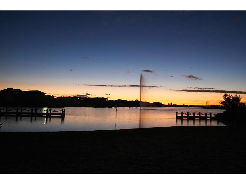 14 Burdekin Boulevard, Waterways VIC 3195