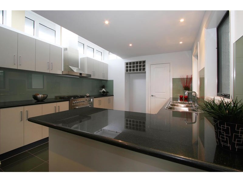 16 Burdekin Boulevard, Waterways VIC 3195
