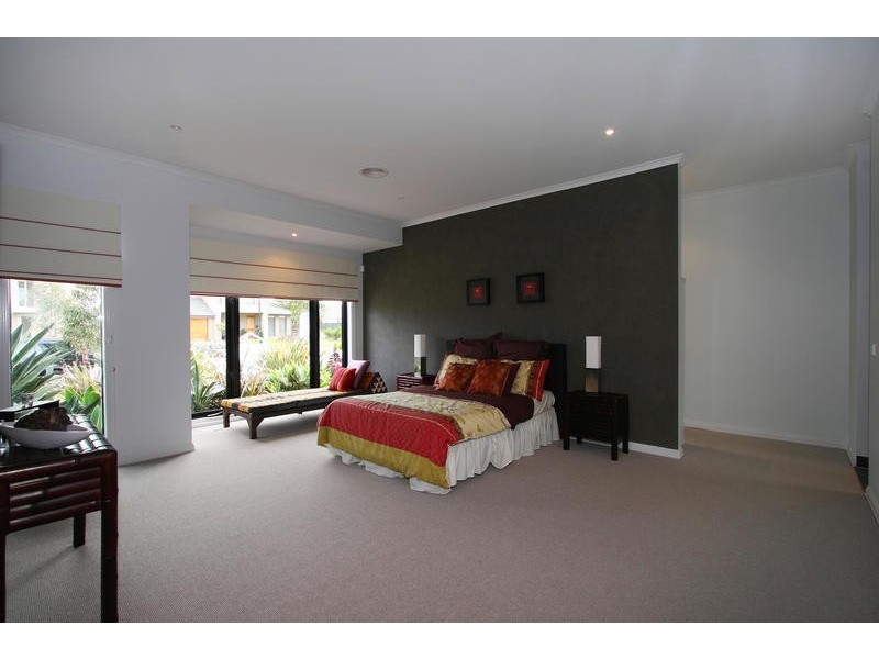 16 Burdekin Boulevard, Waterways VIC 3195