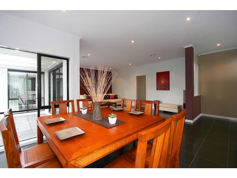 16 Burdekin Boulevard, Waterways VIC 3195