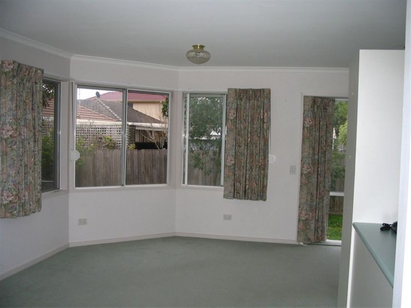 2/2 Huon Grove, Bentleigh East VIC 3165