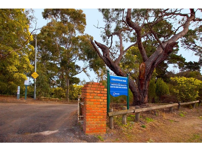 48 Jack Road, Cheltenham VIC 3192