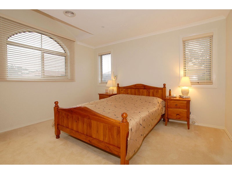 25 Baltusrol Circuit, Heatherton VIC 3202