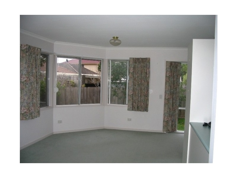 2/2 Huon Grove, Bentleigh East VIC 3165