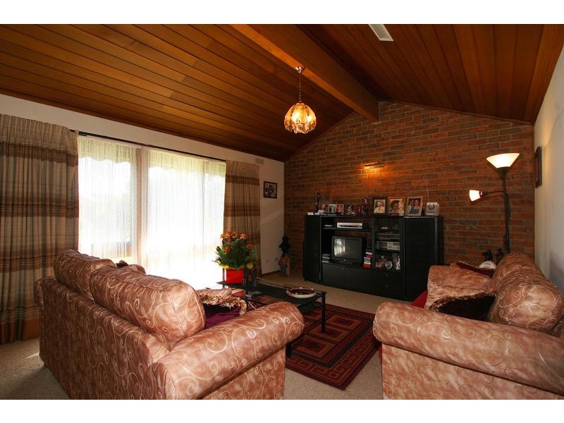 2 Ridder Court, Dingley Village VIC 3172