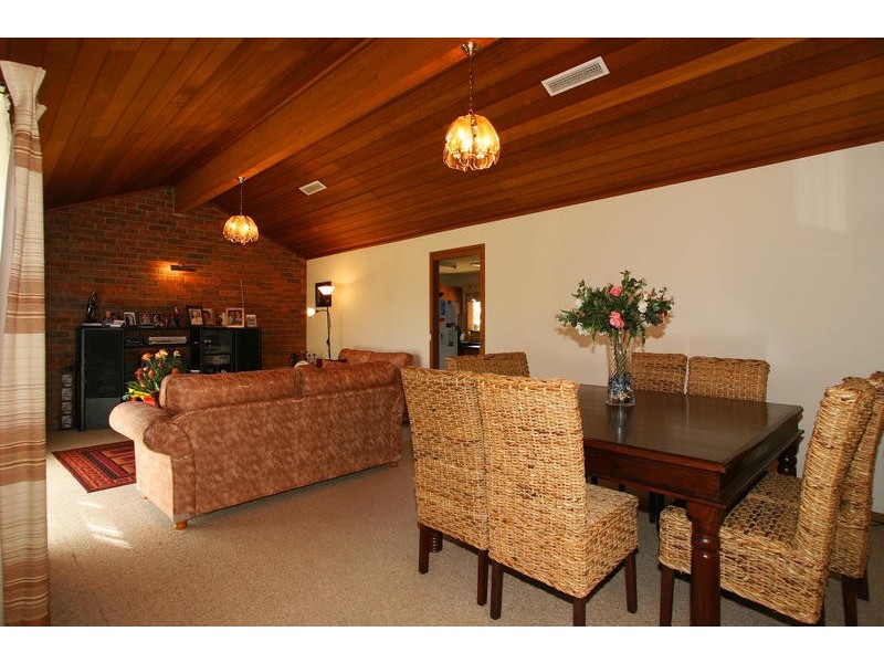 2 Ridder Court, Dingley Village VIC 3172