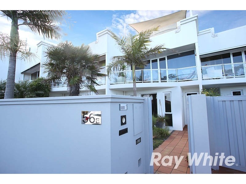 56E Beach Road, Hampton VIC 3188