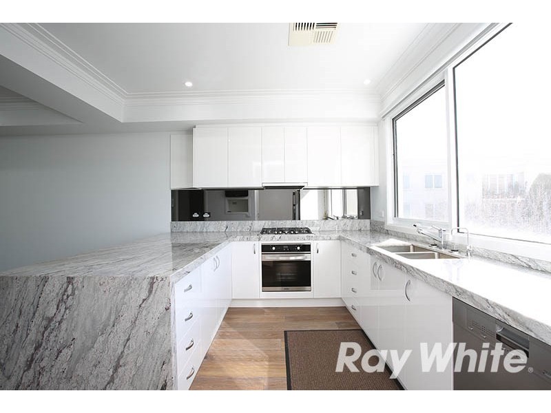 56E Beach Road, Hampton VIC 3188