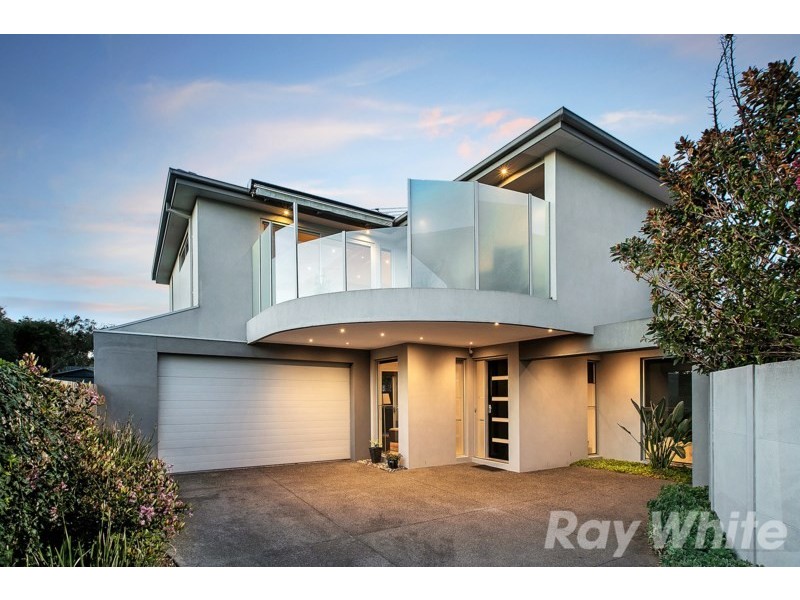 2/52 Beach Road, Mentone VIC 3194