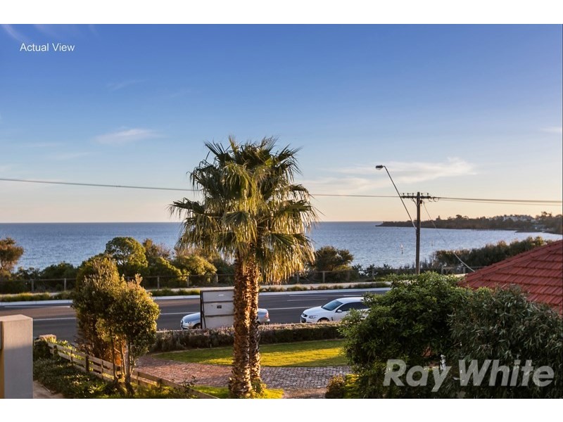 2/52 Beach Road, Mentone VIC 3194
