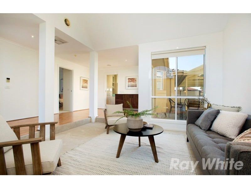 4 Angus Court, Oakleigh South VIC 3167