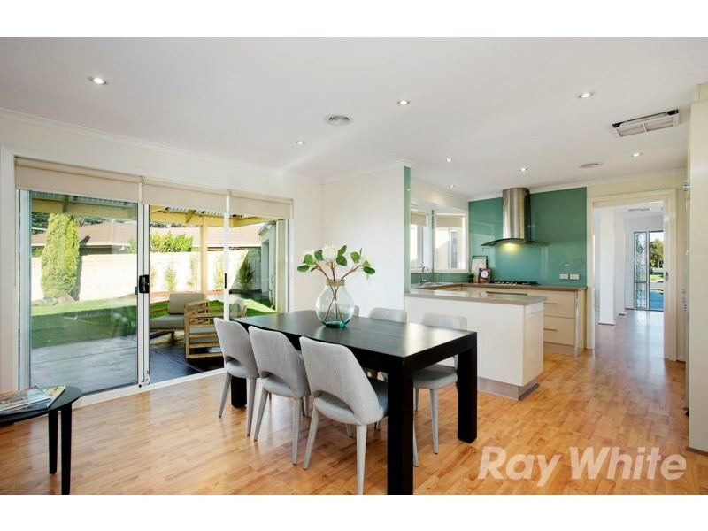 4 Angus Court, Oakleigh South VIC 3167