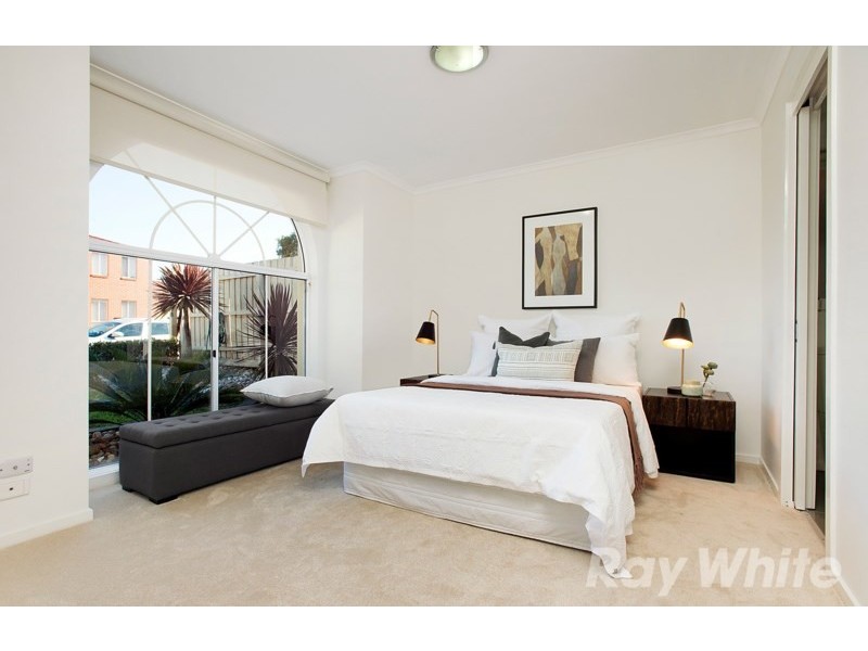 4 Angus Court, Oakleigh South VIC 3167