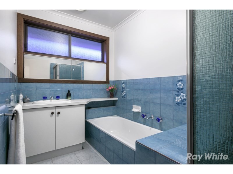 25 Harkaway Drive, Cheltenham VIC 3192