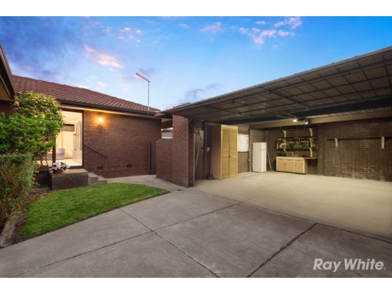 25 Harkaway Drive, Cheltenham VIC 3192