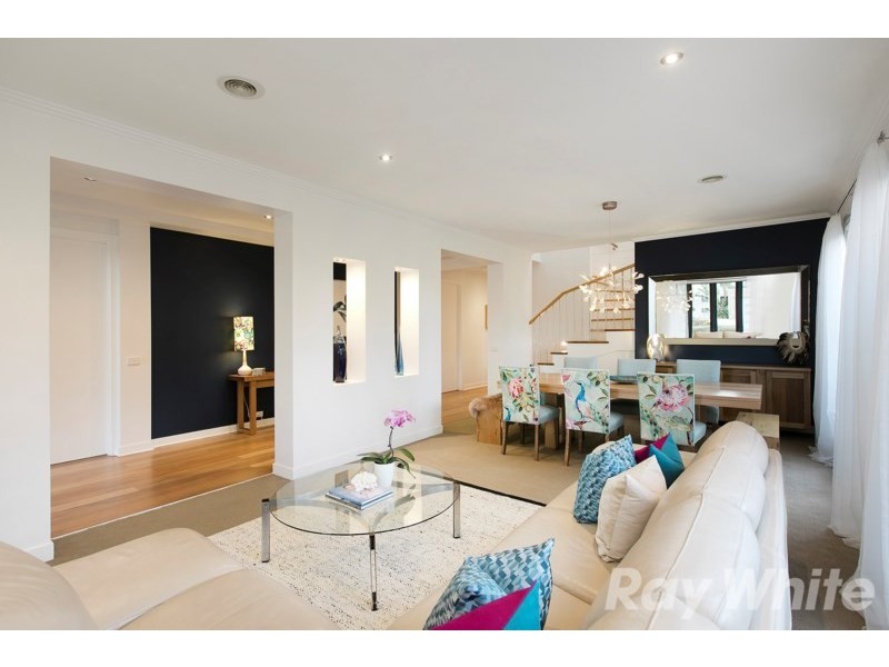 21 Island Point Avenue, Waterways VIC 3195