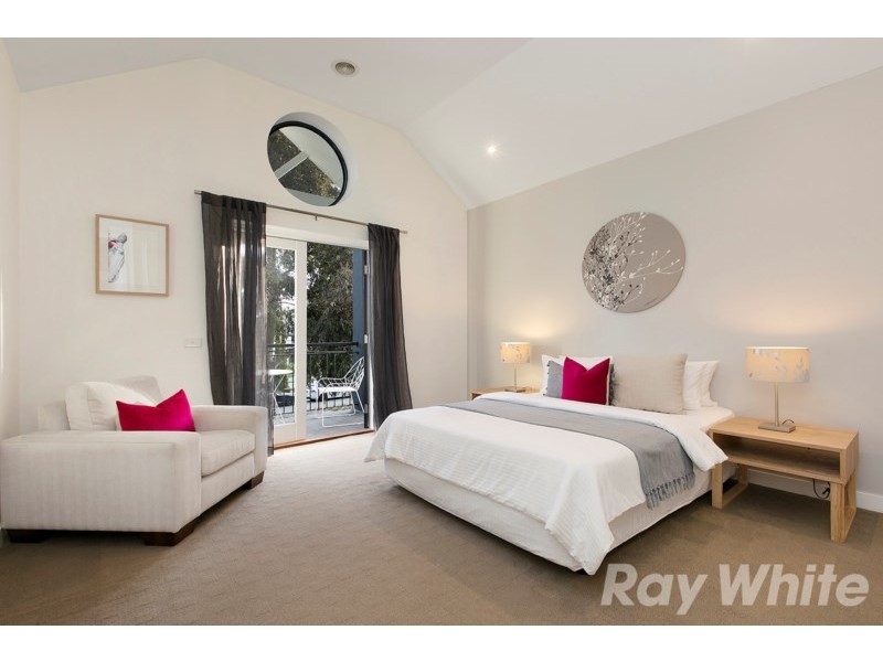 21 Island Point Avenue, Waterways VIC 3195