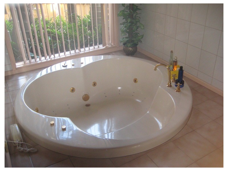 10 Timms Crescent, Dingley Village VIC 3172