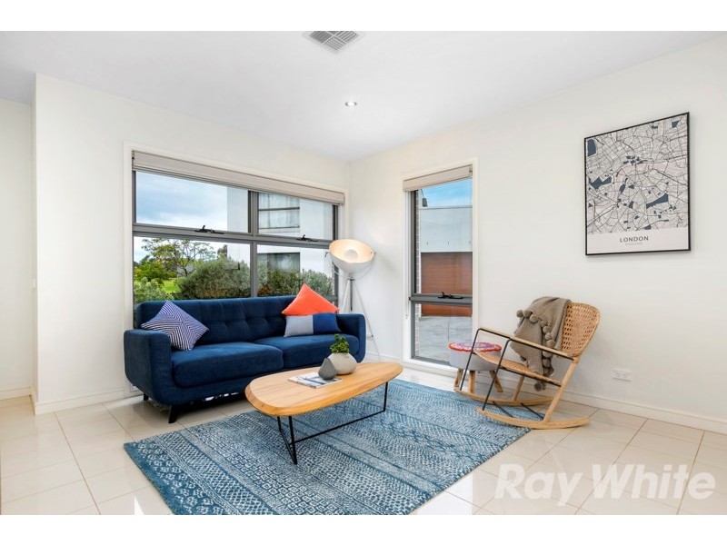 5 Ashberg Drive, Waterways VIC 3195