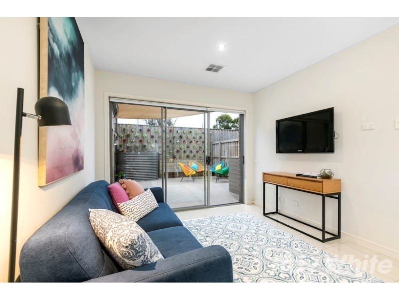 5 Ashberg Drive, Waterways VIC 3195