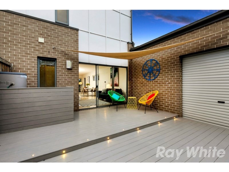 5 Ashberg Drive, Waterways VIC 3195