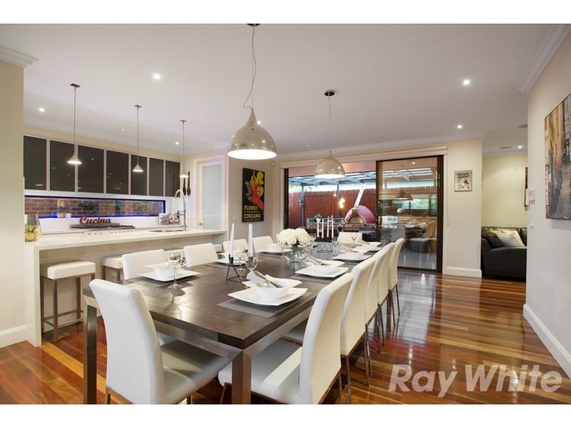 1 Eila Close, Cheltenham VIC 3192