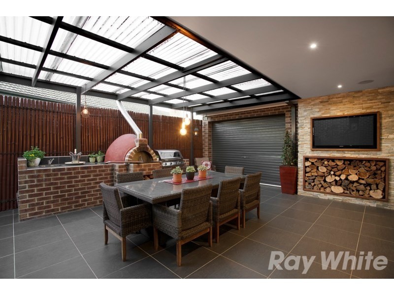 1 Eila Close, Cheltenham VIC 3192