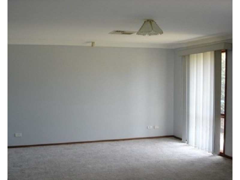 53 Lesley Drive, Hampton Park VIC 3976