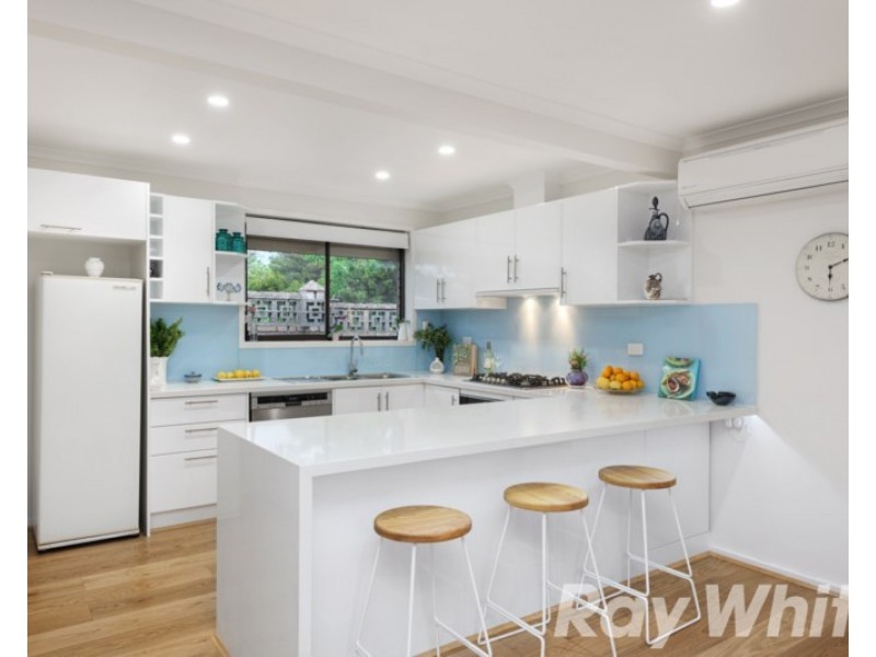 15 Farm Road, Cheltenham VIC 3192