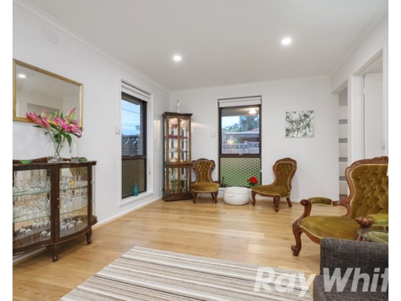 15 Farm Road, Cheltenham VIC 3192