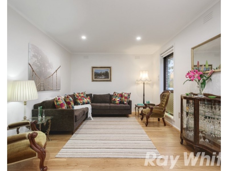 15 Farm Road, Cheltenham VIC 3192