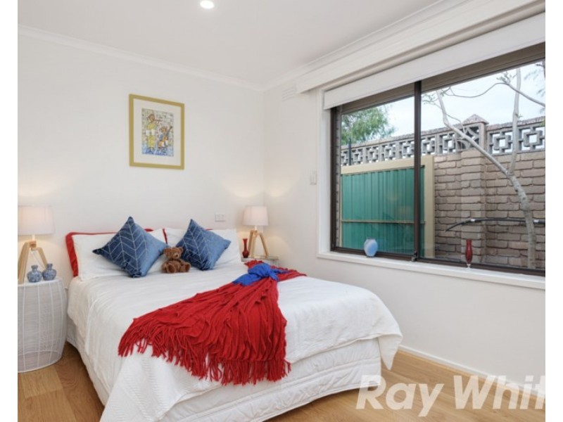 15 Farm Road, Cheltenham VIC 3192