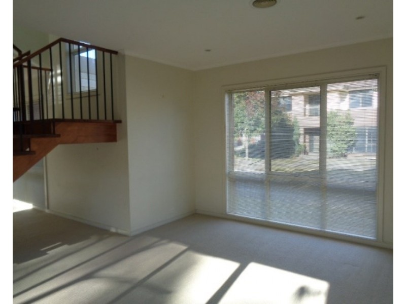 15 Birkdale Avenue, Heatherton VIC 3202