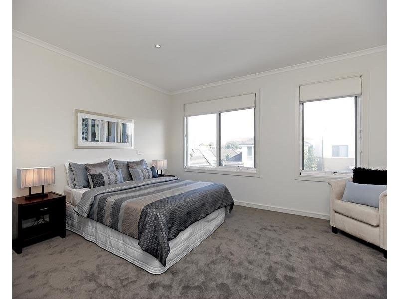 13 Carnoustie Parade, Heatherton VIC 3202