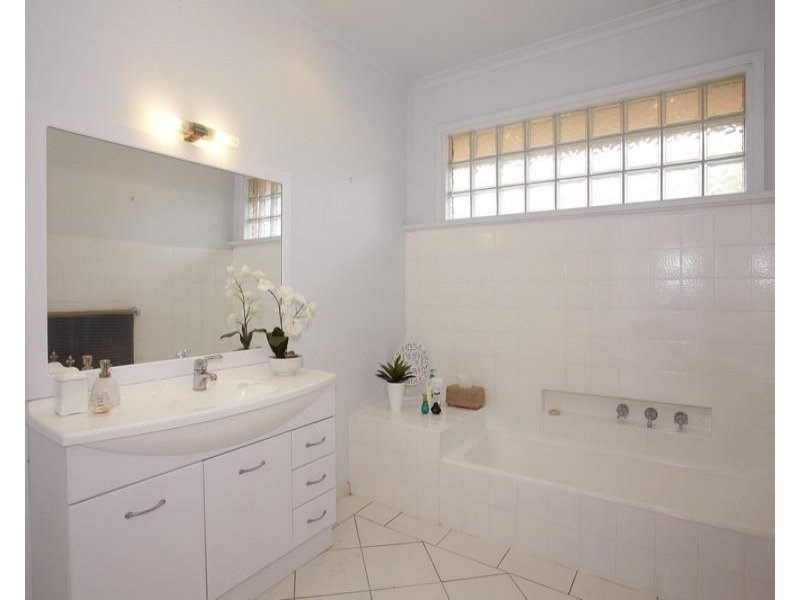 6 Reuben Street, Cheltenham VIC 3192