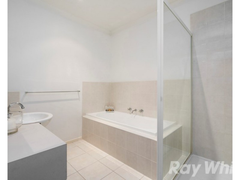 4B Mena Avenue, Cheltenham VIC 3192