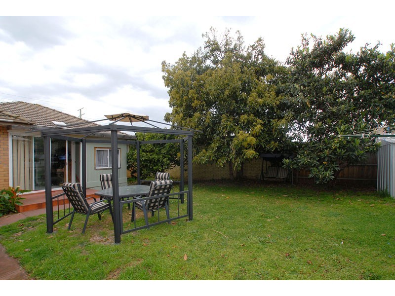 253 Warrigal Road, Cheltenham VIC 3192